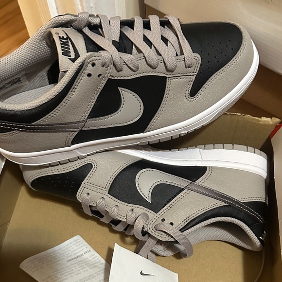 Nike Men's Black and Gray Sneakers